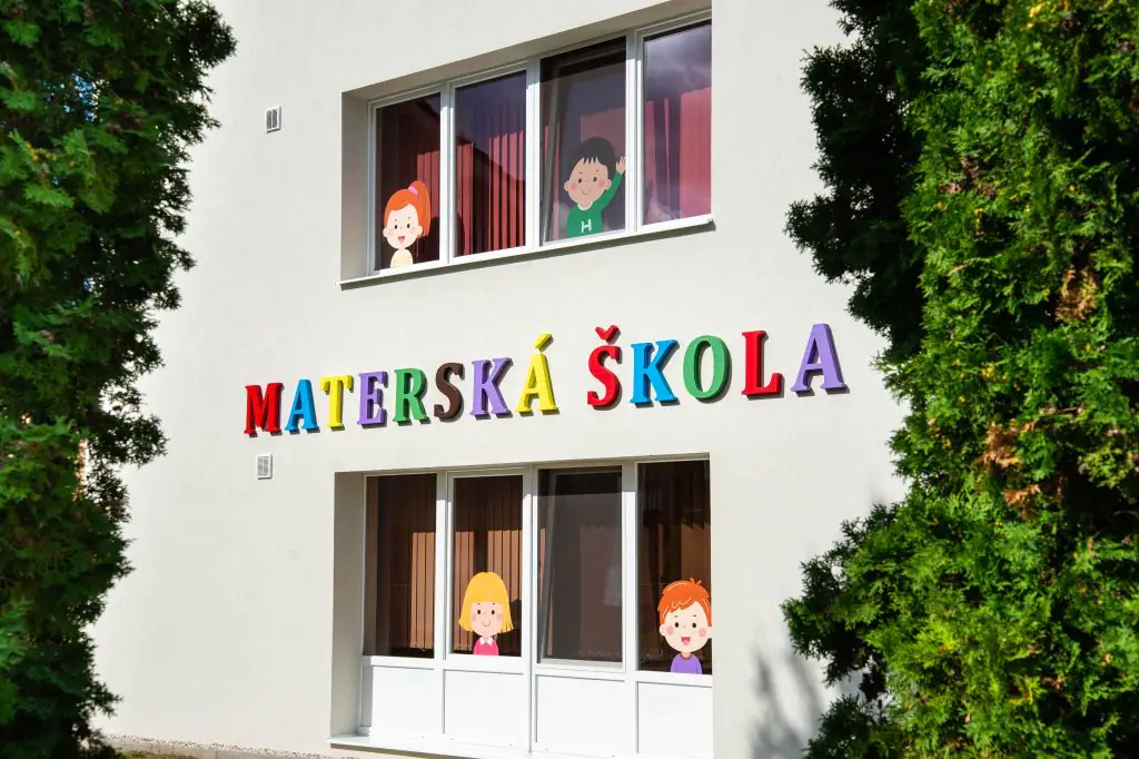 Budovy pre školy a vzdelávanie