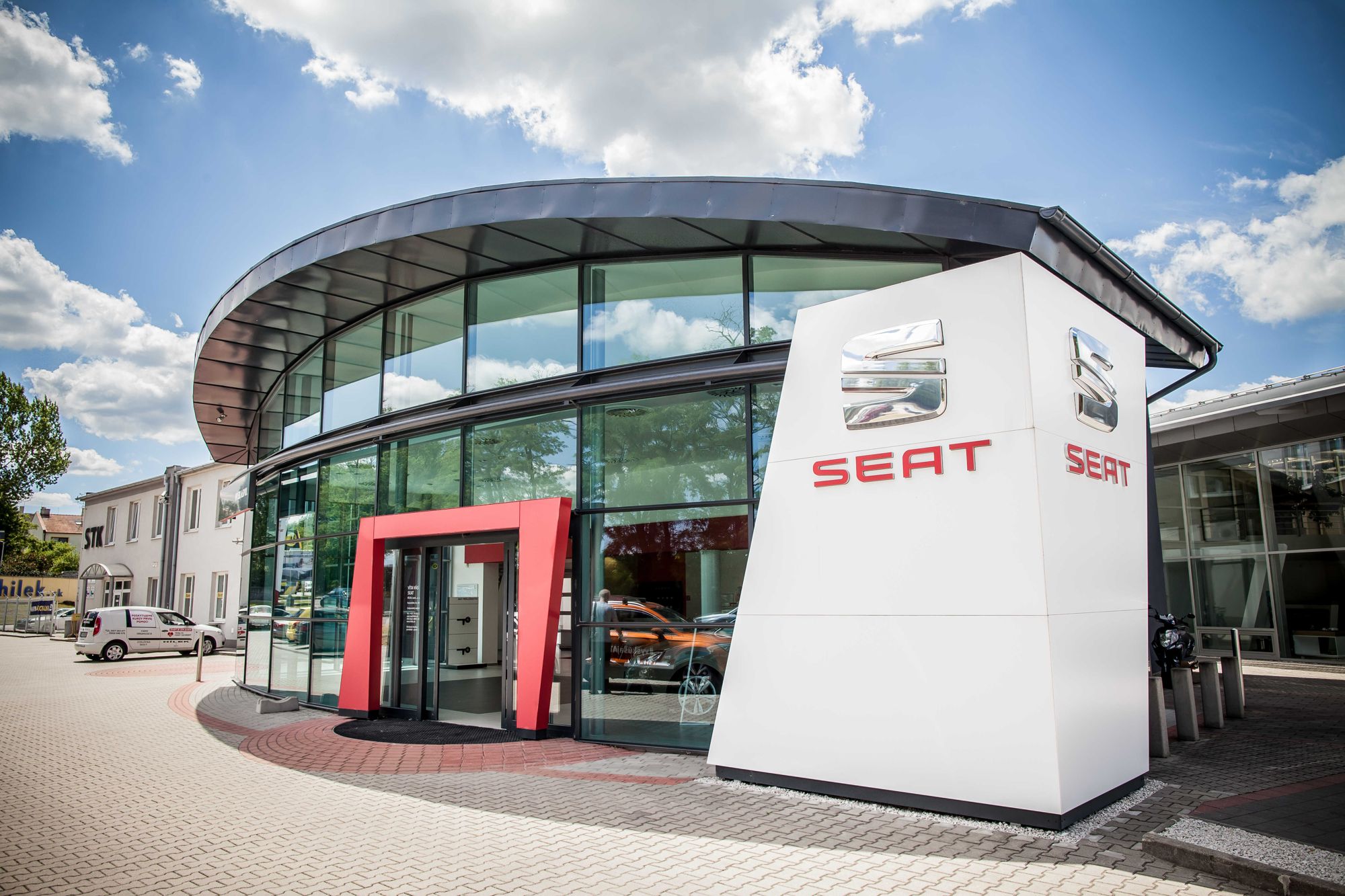 SEAT Senica
